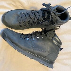 North face Boots 11
